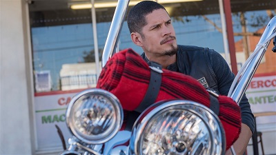 Mayans MC • S01E01